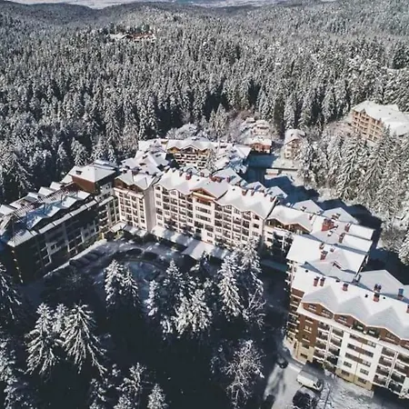 Апартамент Pinepino Borovets, Gardens A60 Боровец