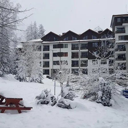 Pinepino Borovets, Gardens A60 דירה 3*